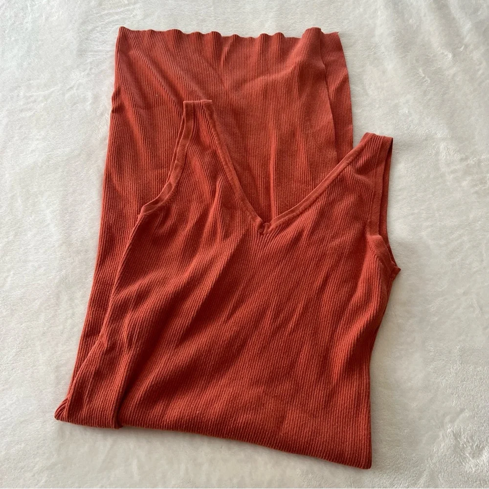 House of Harlow 1960 Rust Orange Ribbed Bodycon Midi Dress - Picture 3 of 9